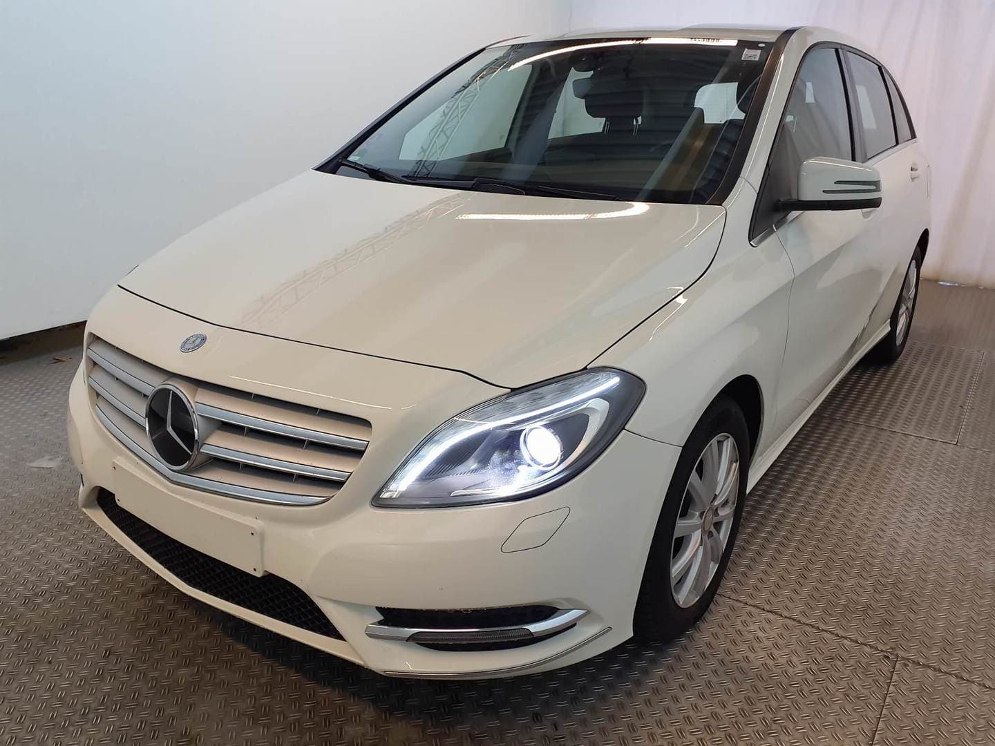 Mercedes-Benz B 180 BlueEFFICIENCY 7G-DCT