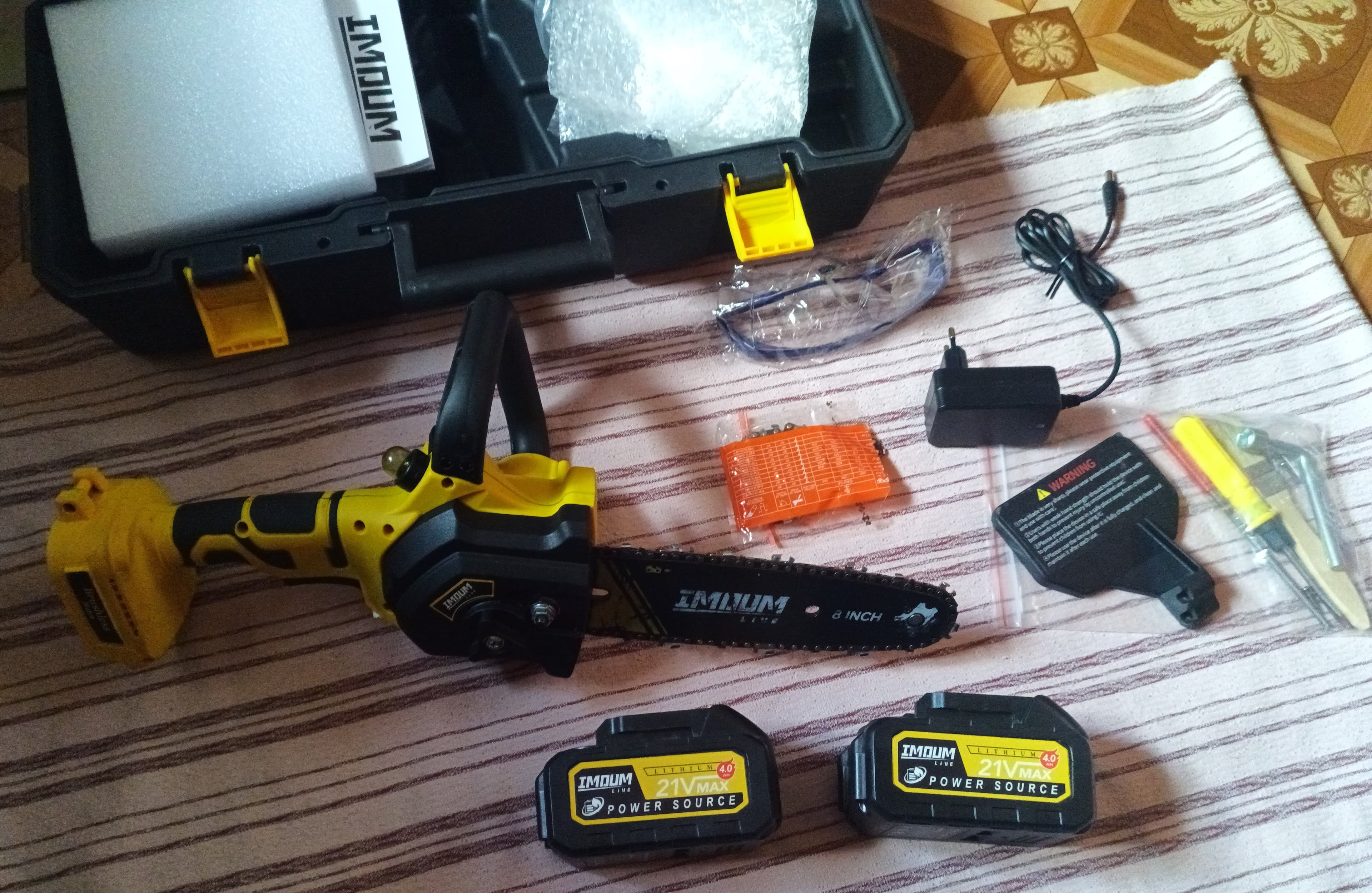 Piła łańcuchowa akumulatorowa 8 Imoum DLJ08 900 W Używana !
