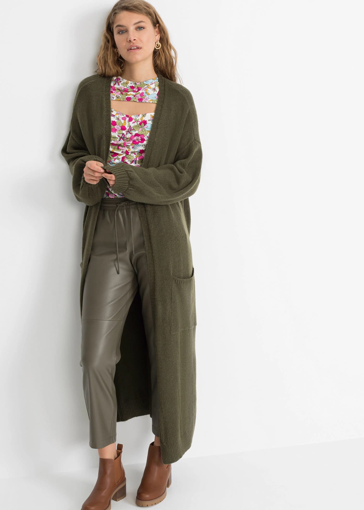 Sweter bez zapięcia oversize, w dł. midi