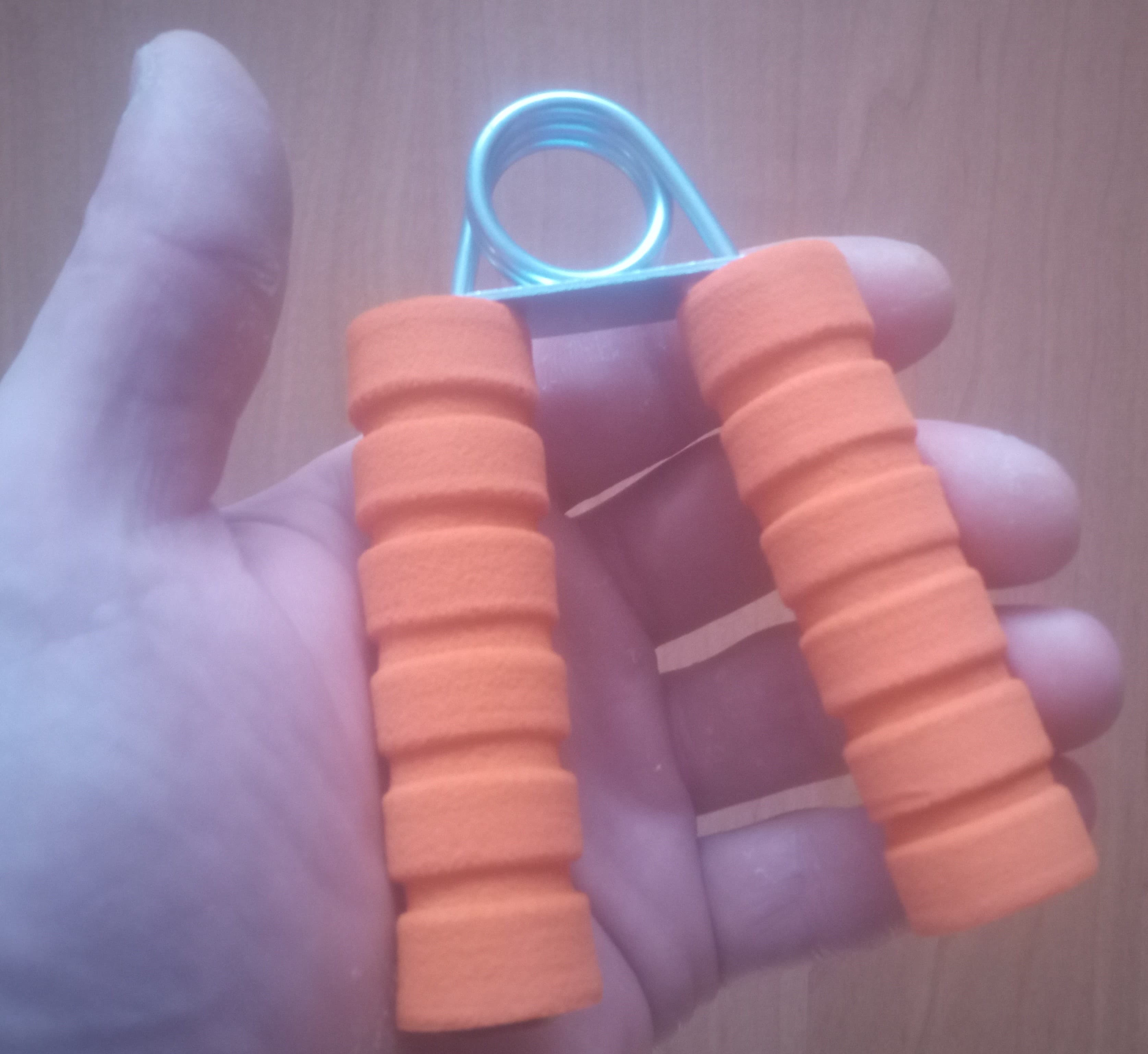 Ściskacz do rąk trening rehabilitacja fitness